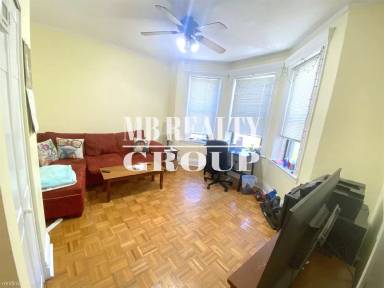 Main picture of 51 Park Dr