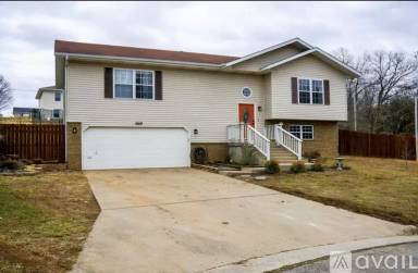 Main picture of 2610 S Lotus St
