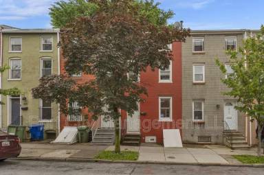 Main picture of 915 W Lombard St