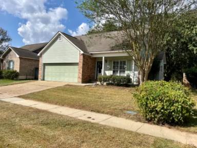 Main picture of 15155 Cocodrie Ave