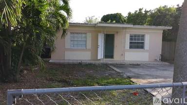Main picture of 2720 NW 99th St