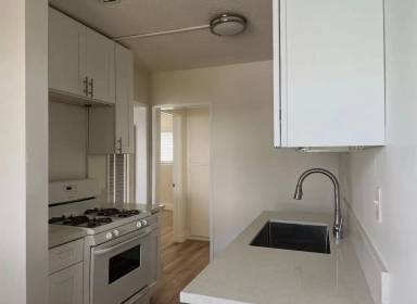 Main picture of 1801 E Wilshire Ave