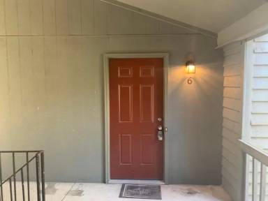 Main picture of 1820 Tryon Dr