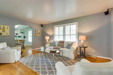 Main picture of 104 Spring Rd