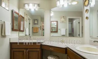 Main picture of 108 Jenny Lind Dr