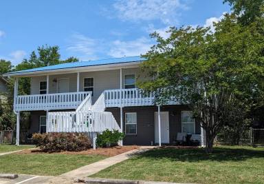 Main picture of 3238 Redwood Ln