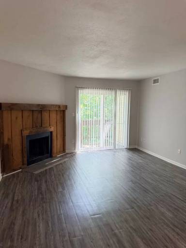Main picture of 360 S Rosenberger Ave
