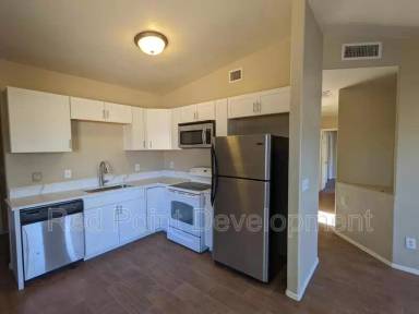 Main picture of 3310 E Bermuda St