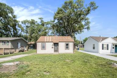 Main picture of 2705 Franklin St