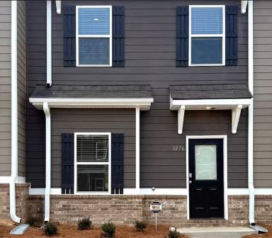 Main picture of 3276 Hamlet Loop