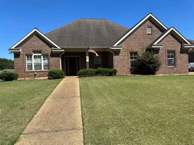 Main picture of 103 Bay Meadows Dr