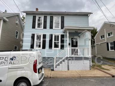 Main picture of 19 E North St