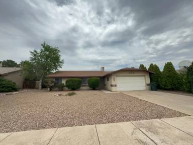 Main picture of 2311 Orchid Dr
