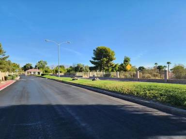 Main picture of 4833 Fiesta Lakes St