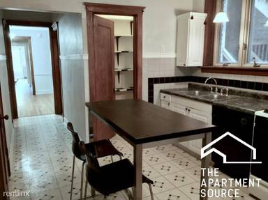 Main picture of 3018 W Palmer Blvd