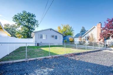 Main picture of 1212 N St