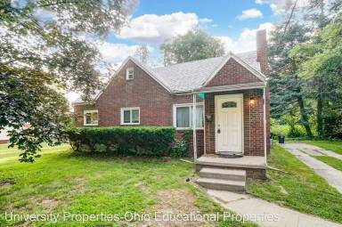 Main picture of 822 Searles Rd