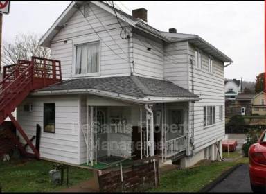 Main picture of 670 Park St