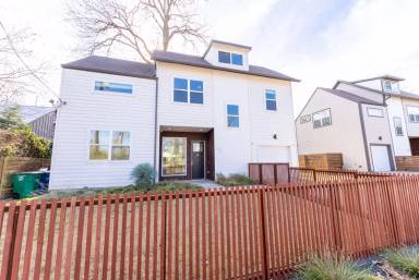 Main picture of 3403 Neal St