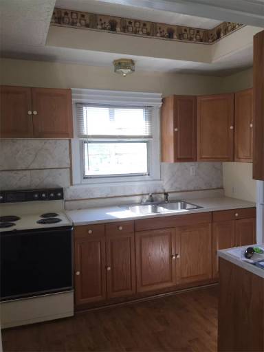 Main picture of 515 S Main St