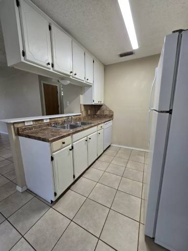 Main picture of 15170 County Road 195