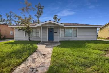 Main picture of 4114 Auburn St