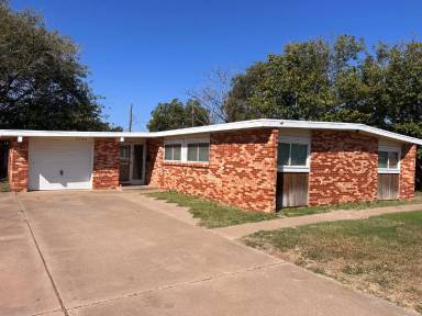 Main picture of 2742 68th St