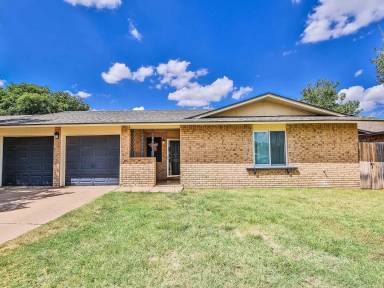 Main picture of 5708 3rd St