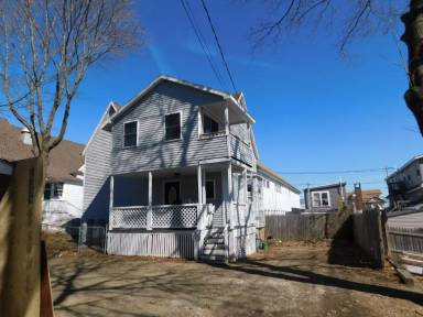 Main picture of 38 Staples St
