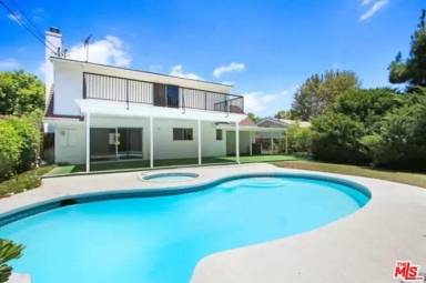 Main picture of 5655 Ramara Ave