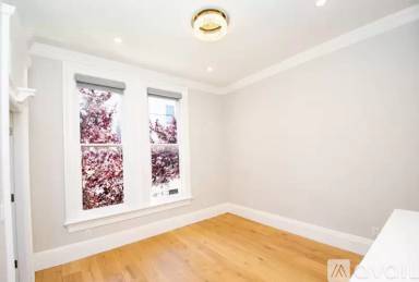 Main picture of 676 Ivy St