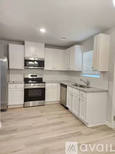 Main picture of 7260 Crestside Dr