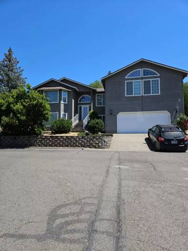 Main picture of 106 Cedar Ridge Ter