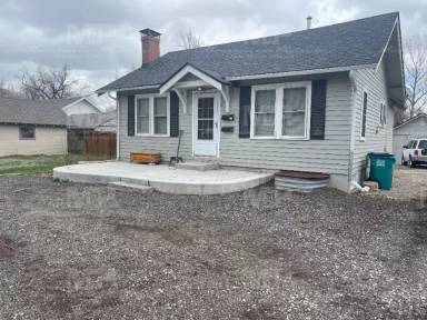 Main picture of 622 S Loomis Ave