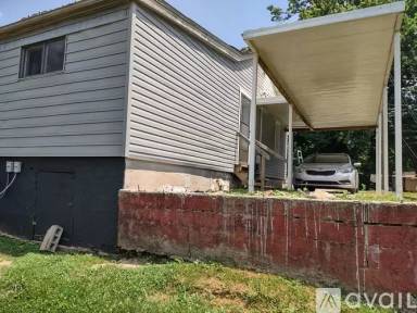 Main picture of 207 Hillview Ave