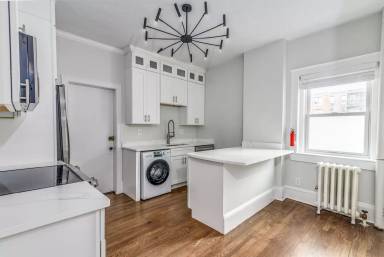 Main picture of 369 Tappan St