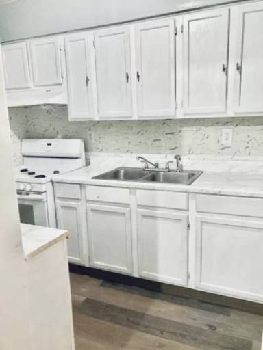 Main picture of 1054 Tunbridge Rd