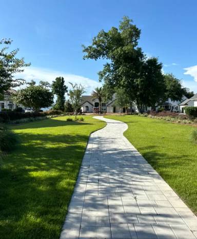 Main picture of 2115 Country Club Dr