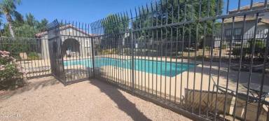 Main picture of 1919 E Harrison St