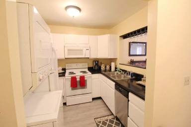 Main picture of Hunters Ridge Condominiums