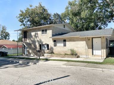Main picture of 2150 Saxon St