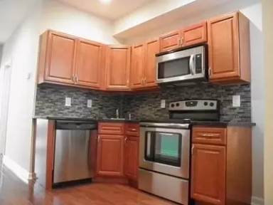 Main picture of 2038 N Carlisle St