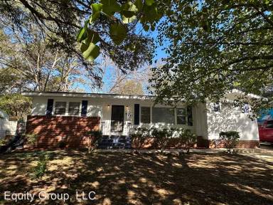 Main picture of 726 Hickory Ridge Dr