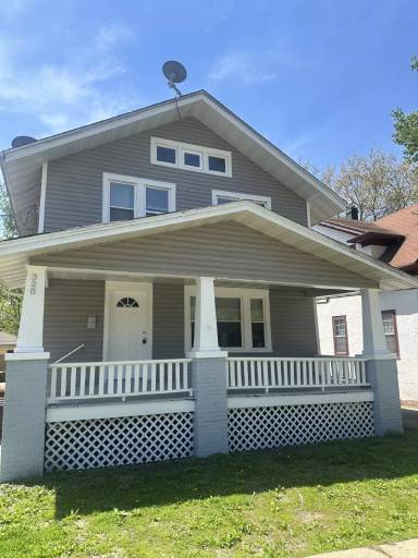 Main picture of 328 Churchill St