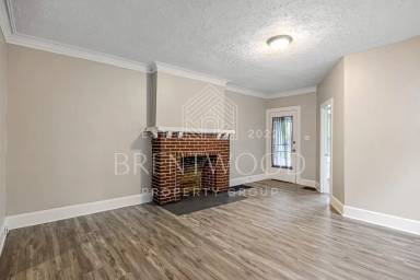 Main picture of 3041 N Delaware St