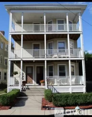 Main picture of 75 Burton St