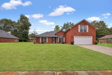 Main picture of 34 Arbor Ridge Way