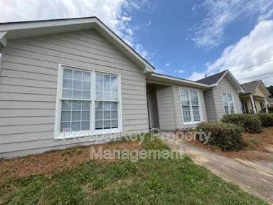 Main picture of 1938 Knowles Rd