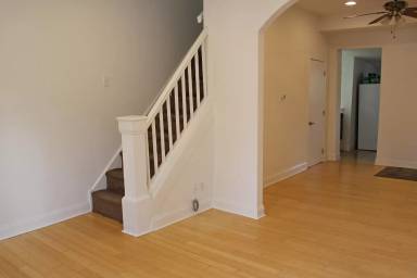 Main picture of 2317 Mercer St