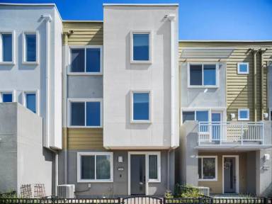 Main picture of 6006 Charlotte Dr